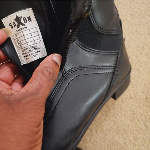 Saxon booths  - Picture 6 of 6